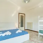 Spacious Bright With Panoramic Views 레코