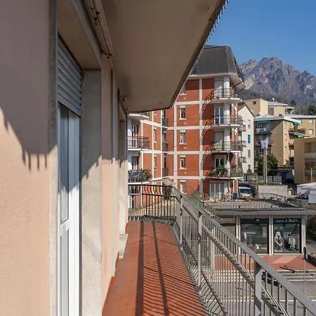 Spacious With Panoramic Views In Appartamento *