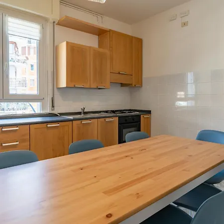 Lägenhet Spacious Bright Apartment With Panoramic Views *