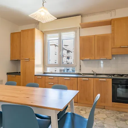Spacious With Panoramic Views In Lecco
