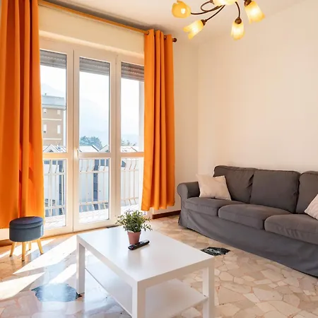 Spacious With Panoramic Views In Apartment *