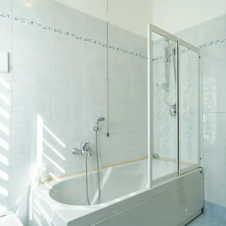 Apartment Spacious With Panoramic Views In