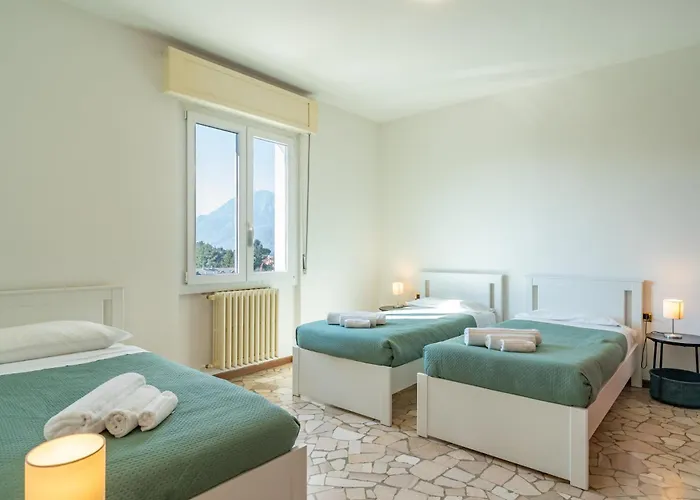 Spacious Bright With Panoramic Views