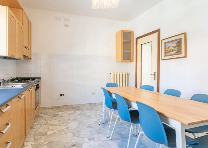 Spacious Bright With Panoramic Views Lecco